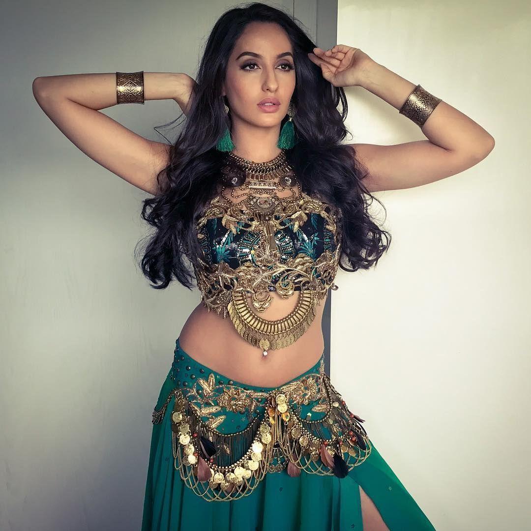 Glamours Nora Fatehi Unseen Image Pics Photohoot and Wallpaper 4