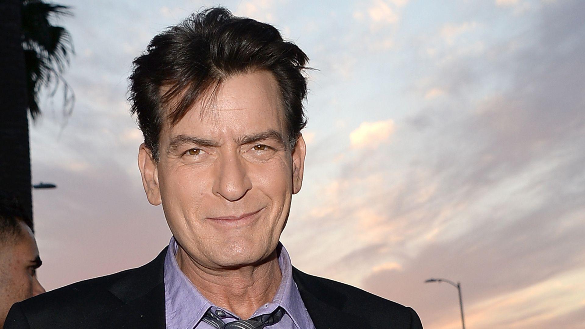 Charlie Sheen: Pics Of The Actor | Charlie sheen, Filme serien, Two and  half men