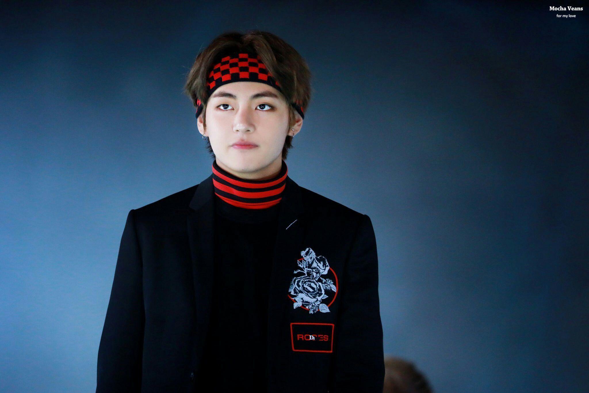 Featured image of post Kim Taehyung Wallpaper Laptop Hd Image result for bts desktop wallpaper hd