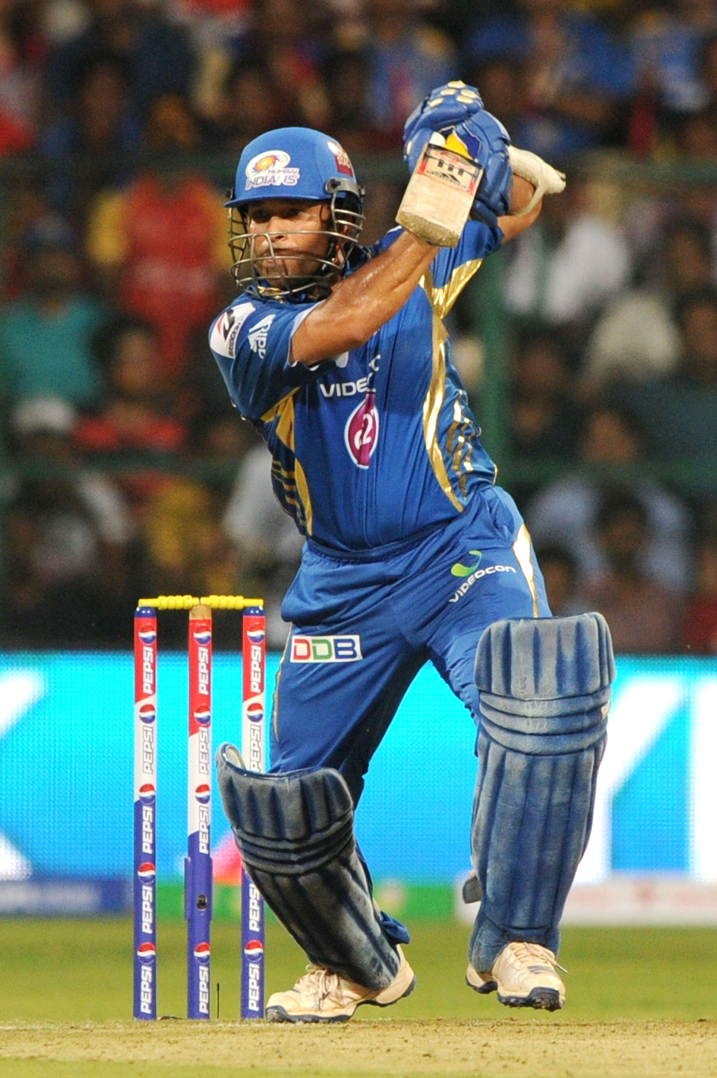 IPL 6: Royal Challengers Bangalore (RCB) vs (MI) Mumbai Indians
