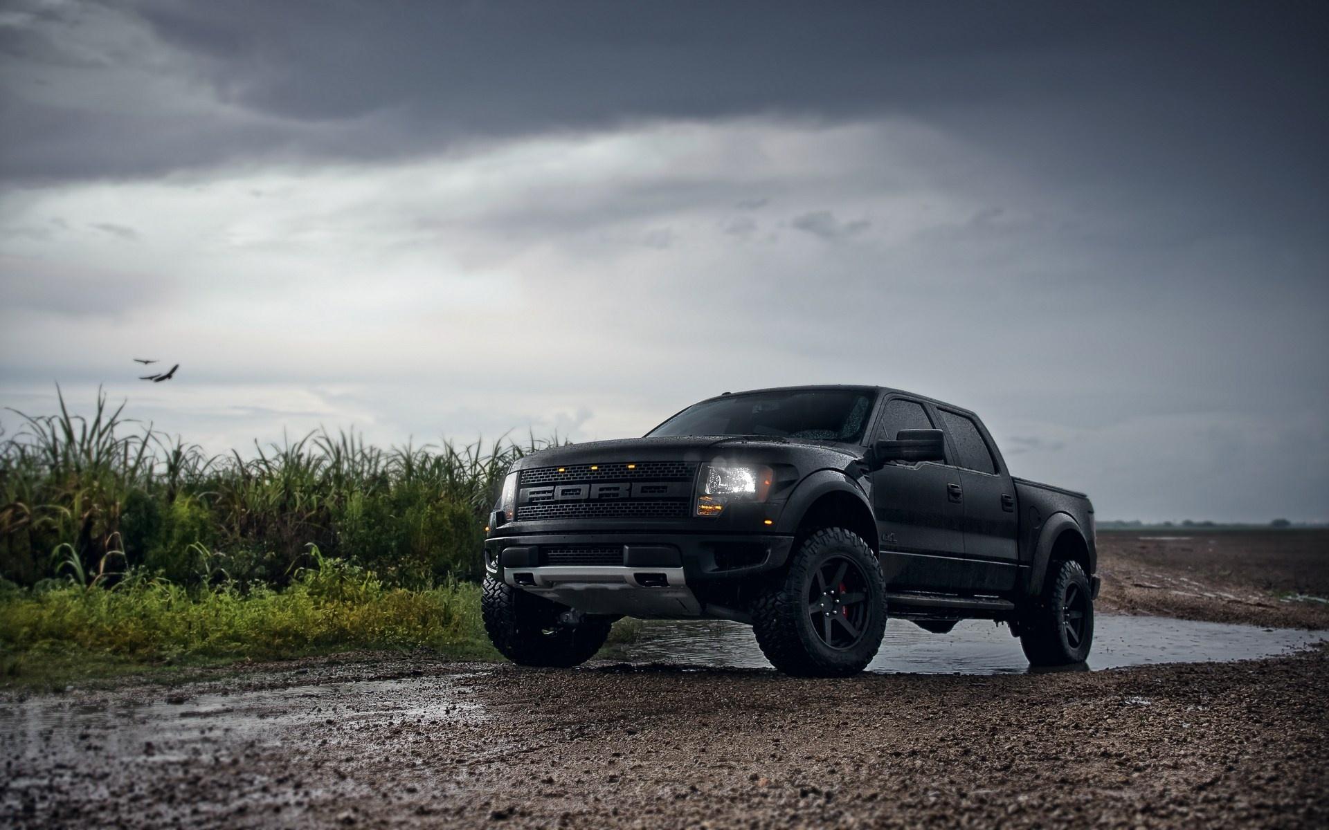 Ford SVT Raptor Wallpaper