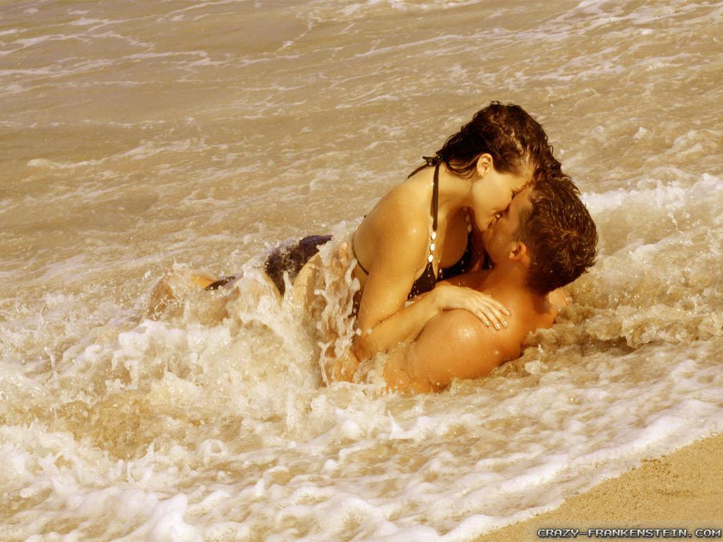 Couple Romance On Beach HD Wallpaper HD Wallpape