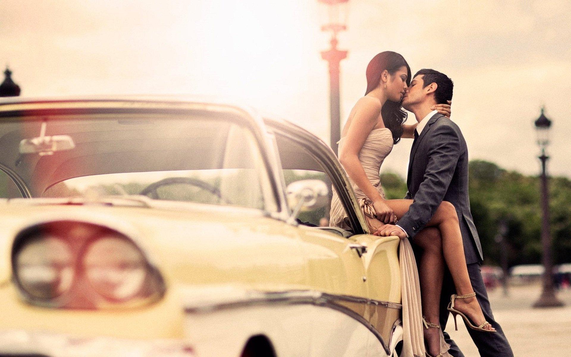 Couple wants to lips kiss at car bonnet wallpapers.