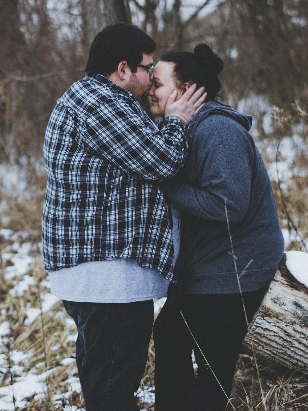Couple Kissing Picture [HD]. Download Free Image