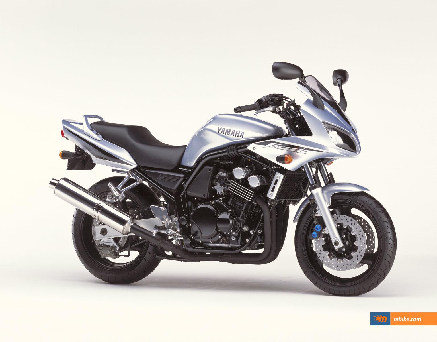 Yamaha FZS 600 (Fazer) Wallpaper
