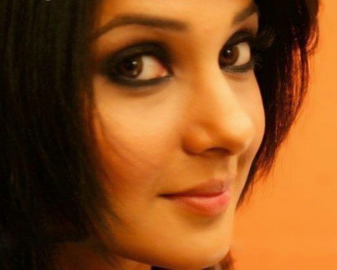 Download Close Up Photo Of Jennifer Winget. Jennifer Winget