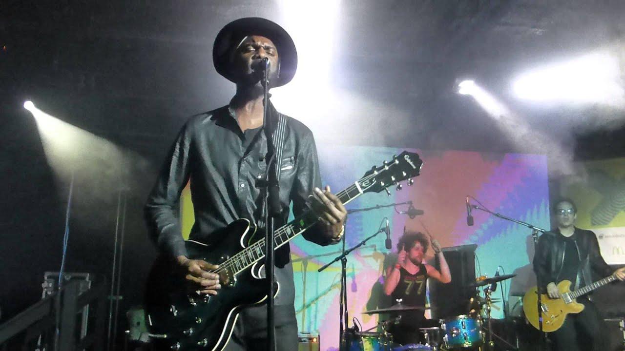 Gary Clark, Jr. Door Neighbor Blues (SXSW 2015) HD