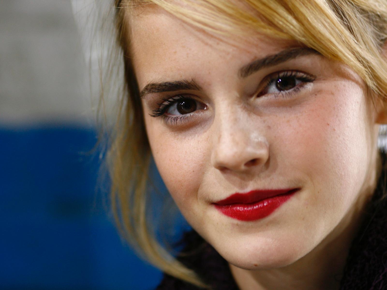 Emma Watson Red Lipstick Face Close Up Image Gallery and HD Wallpaper
