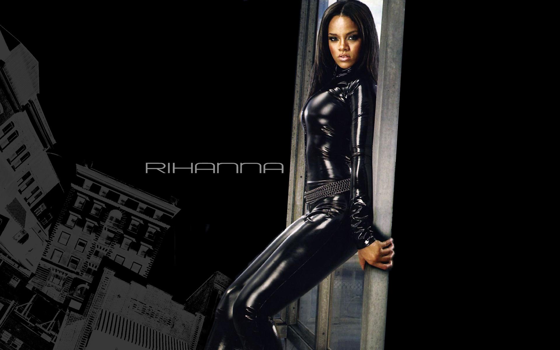 Rihanna Hot Widescreen Wallpaper -17