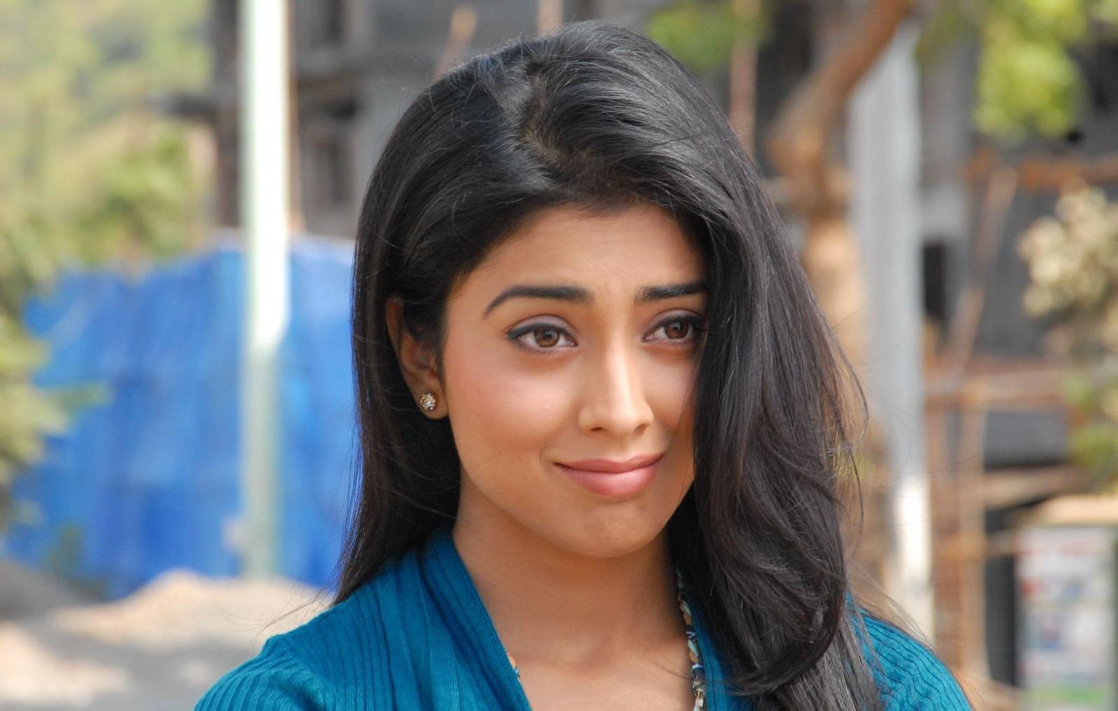 Shriya Saran Wallpaper and Background Imagex1018