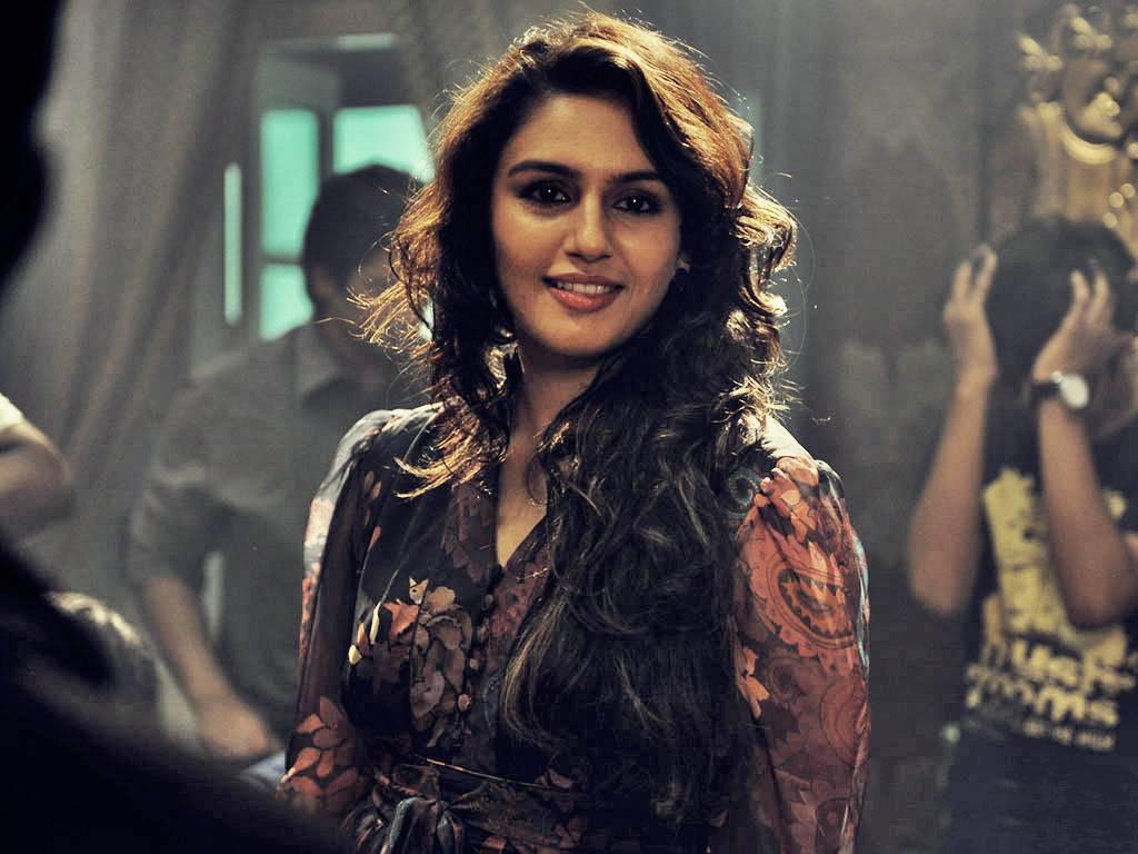 Huma Qureshi Wallpaper Download FREE. MrPopat