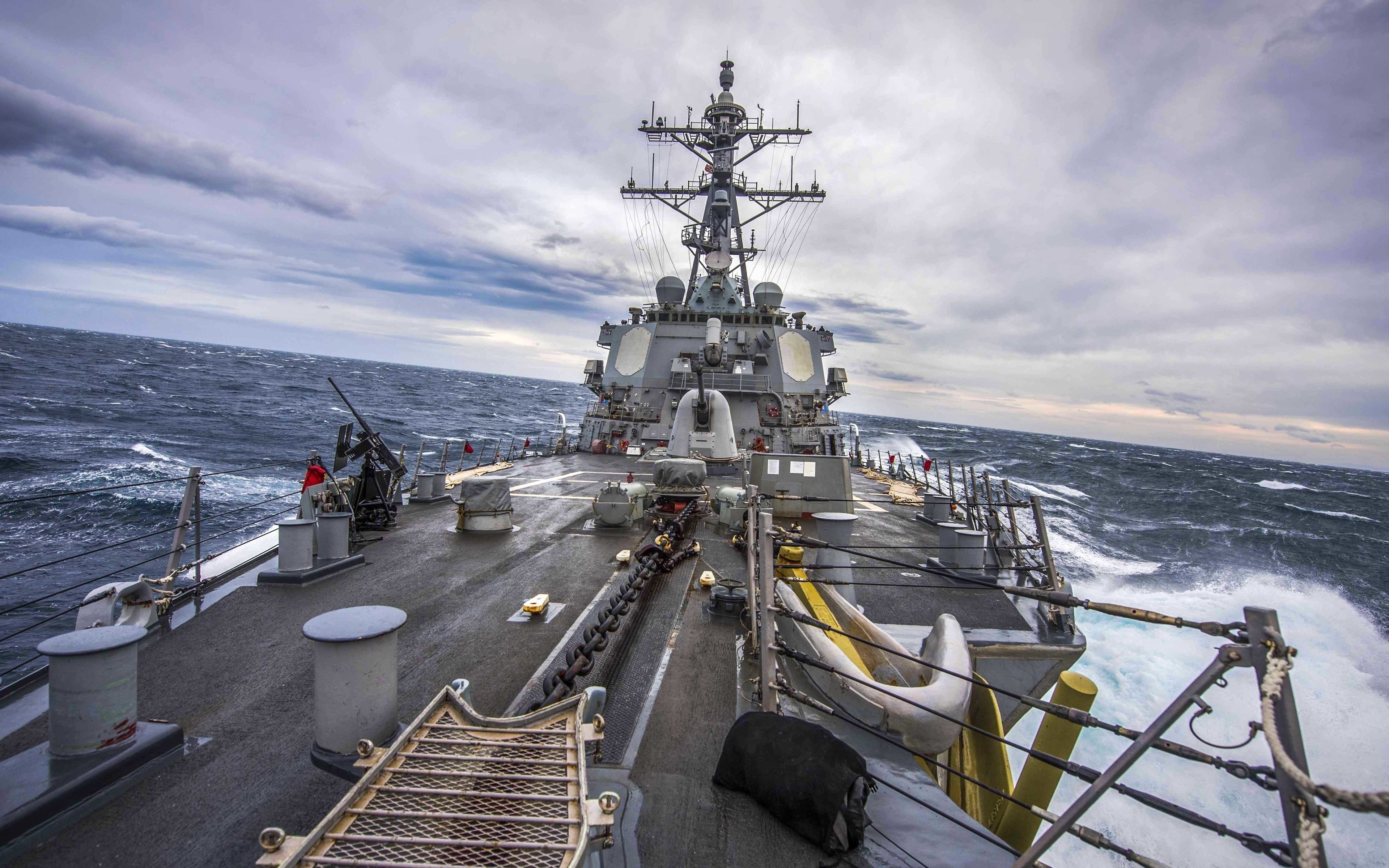 Download Wallpaper USS Carney, DDG Arleigh Burke Class