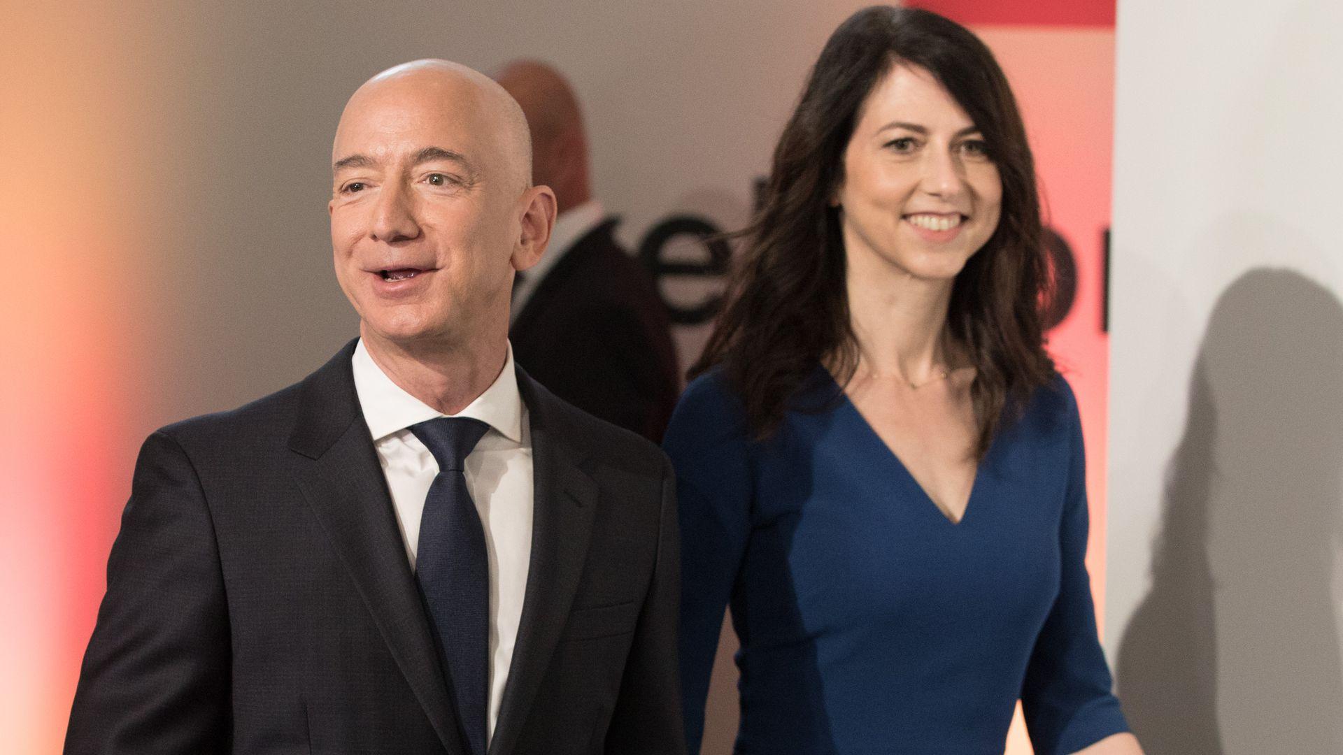 Jeff Bezos contributes $10 million to bipartisan PAC that helps