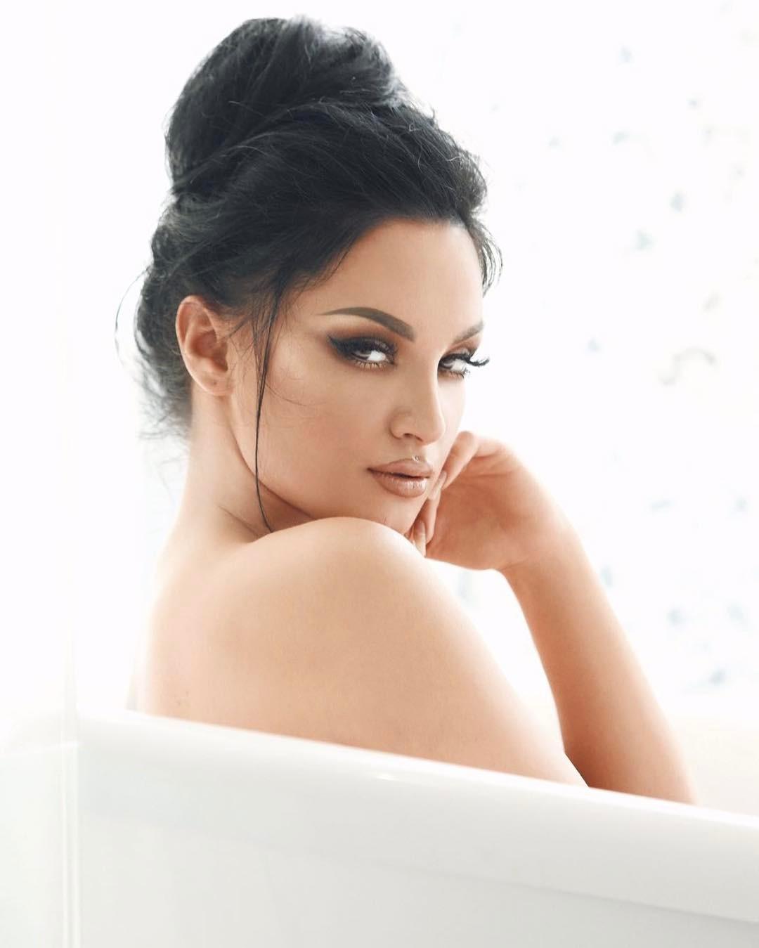 Samanta Karavella. Instagram photo, videos