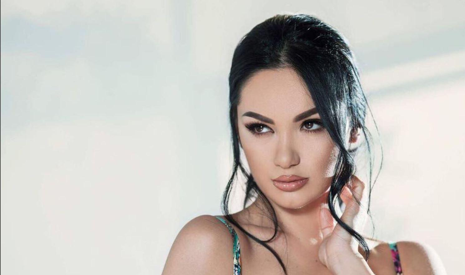 Samanta Karavella na shuan kureshtjen, kënga 'Humbur' dedikim ose