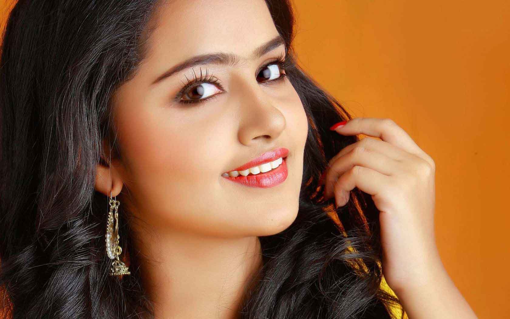 Anupama Parameswaran Wiki Biography Age Height Weight Profile Info