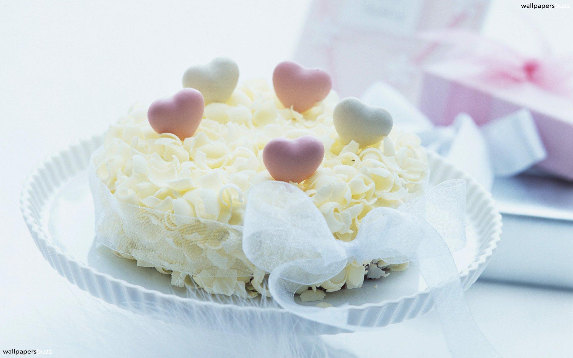 A romantic cake HD Wallpaper