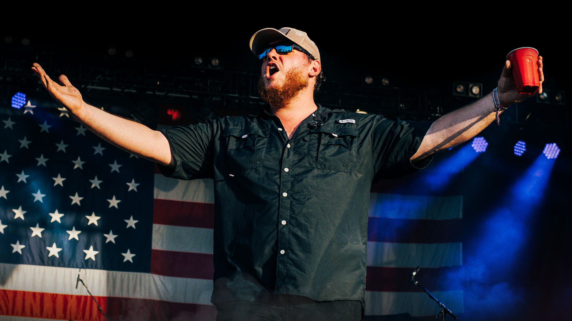 Luke Combs't Tempt Me With A Good Time TourST SUMMIT ARENA