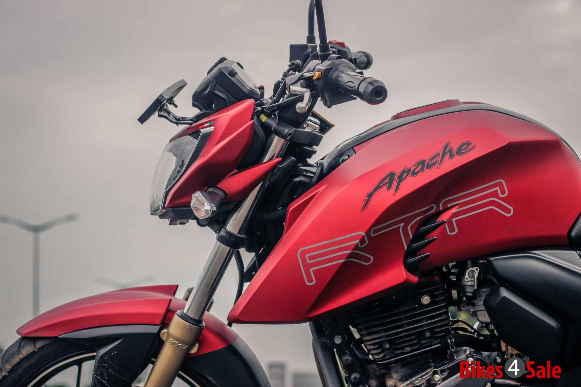TVS Apache RTR 200 4V Motorcycle. Photo .in.com