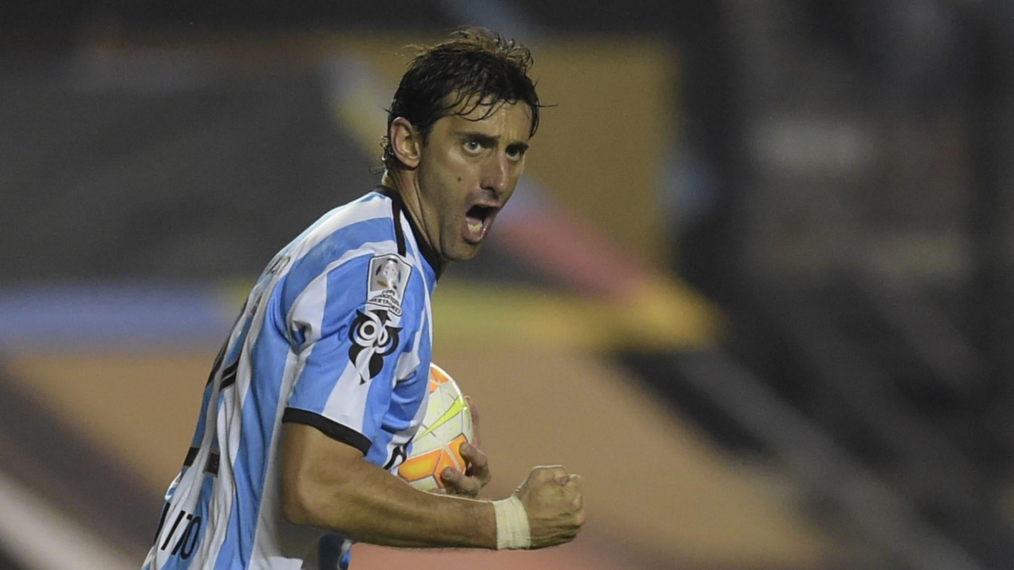 Diego Milito returns to his roots