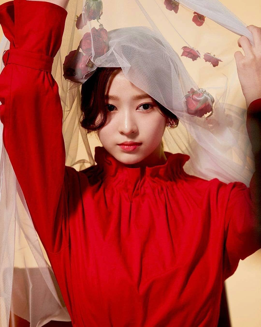 ???? IZ*ONE Official Mini Album <COLOR*IZ> Kim Minju #IZONE #아이즈원