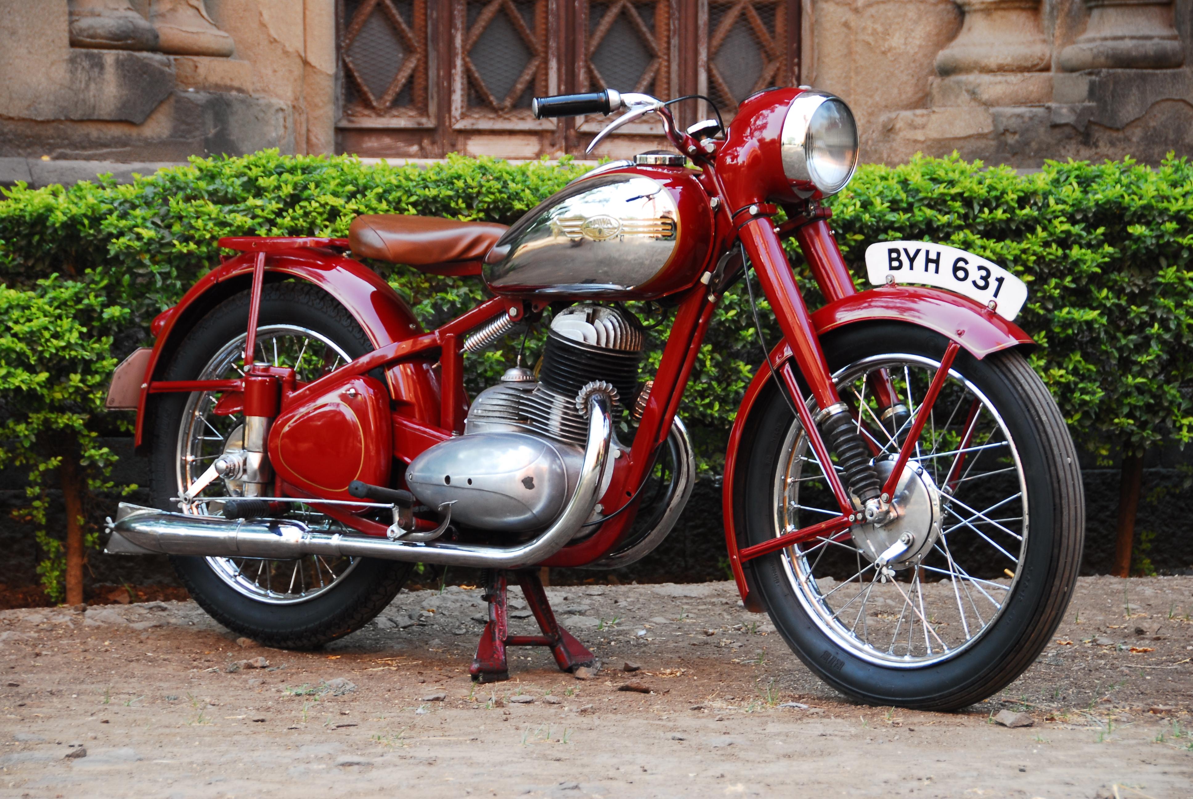 Ява ти. Ява мотоцикл 1953. Мотоцикл Ява 1. Первый мотоцикл Ява. Ява мотоцикл одноцилиндровый.