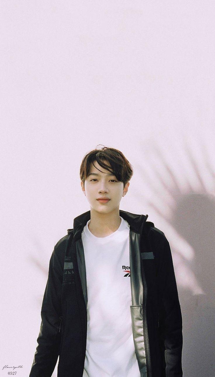 wanna one x reebok