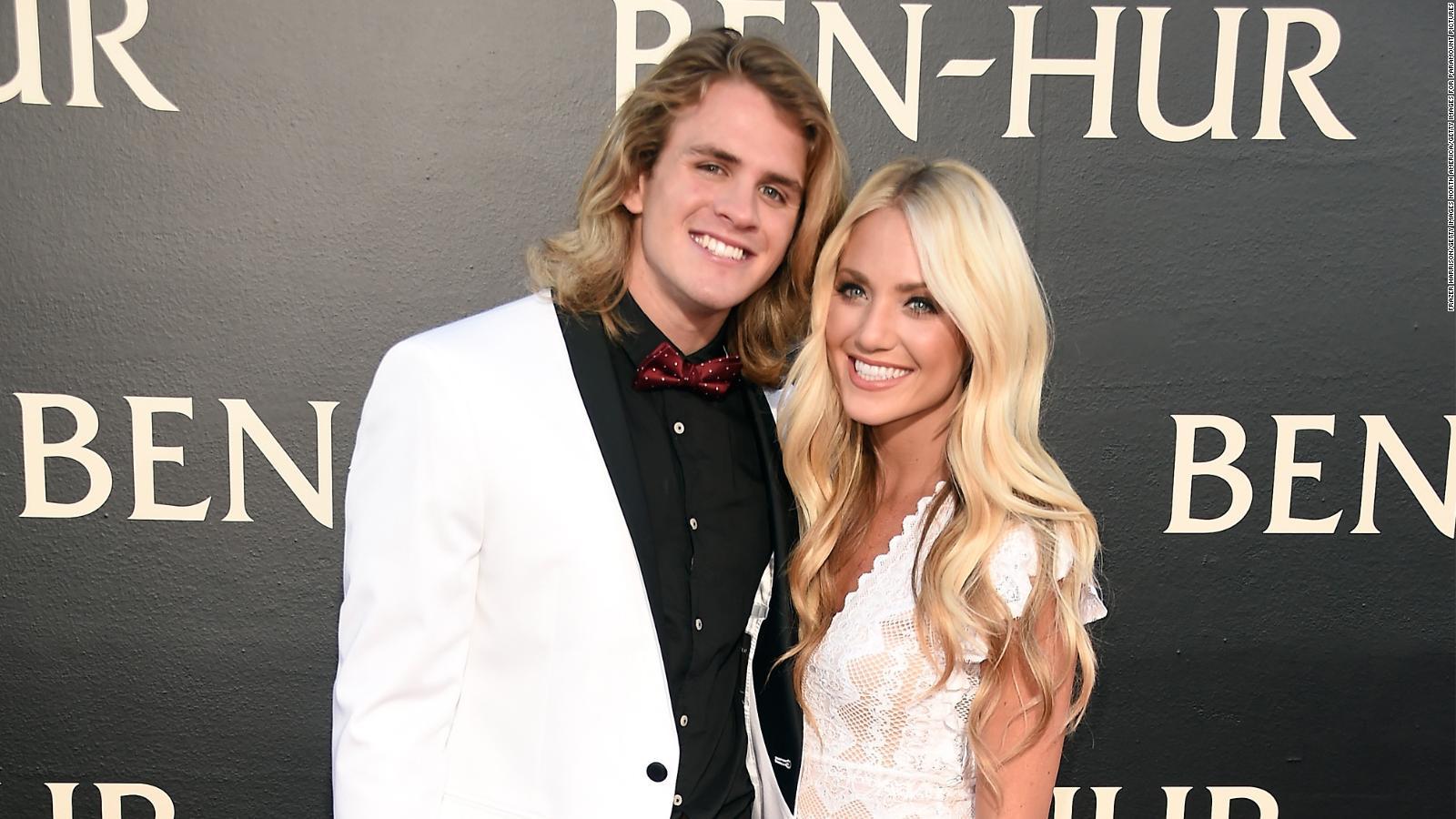 Popular YouTubers slammed for fire evacuation post