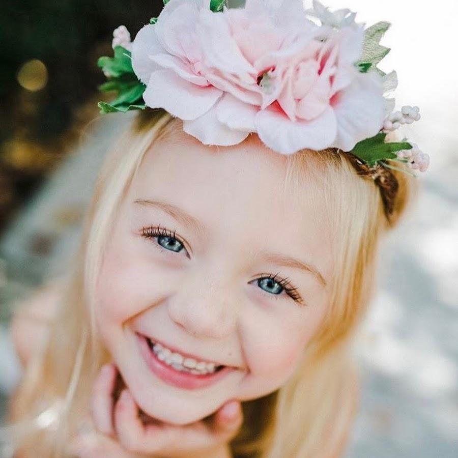 EVERLEIGH OPENS TOYS