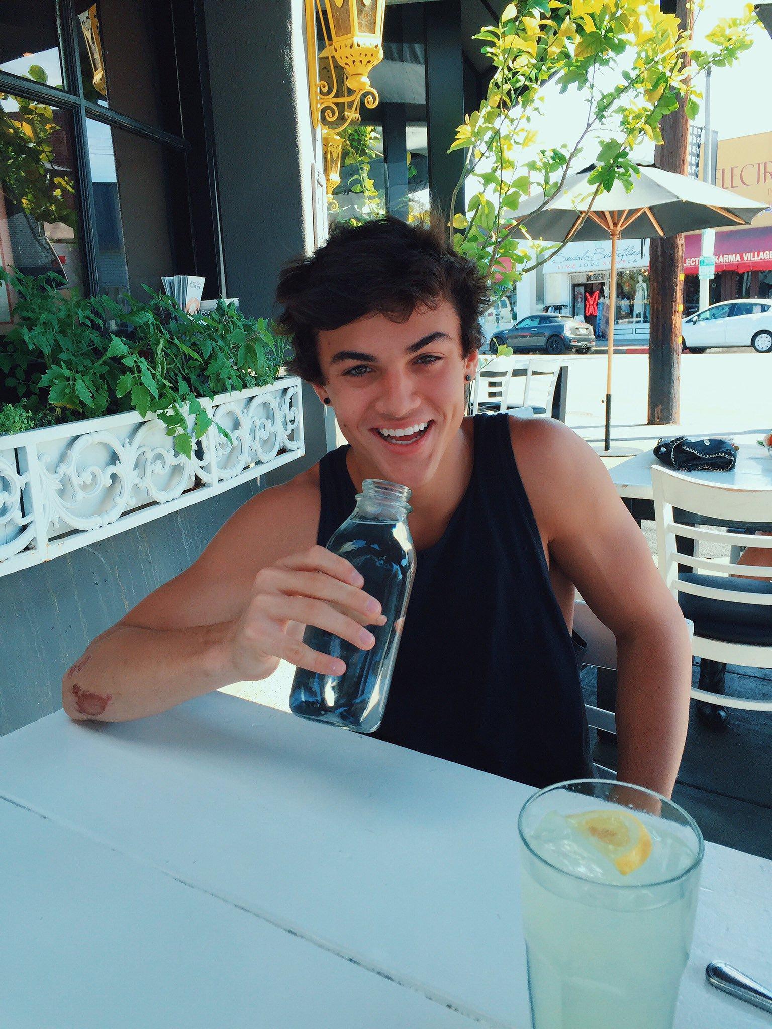 Ethan Dolan Wallpapers - Wallpaper Cave