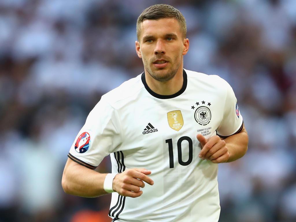 J1 League acutalités German star Podolski joins Japan's Vissel Kobe