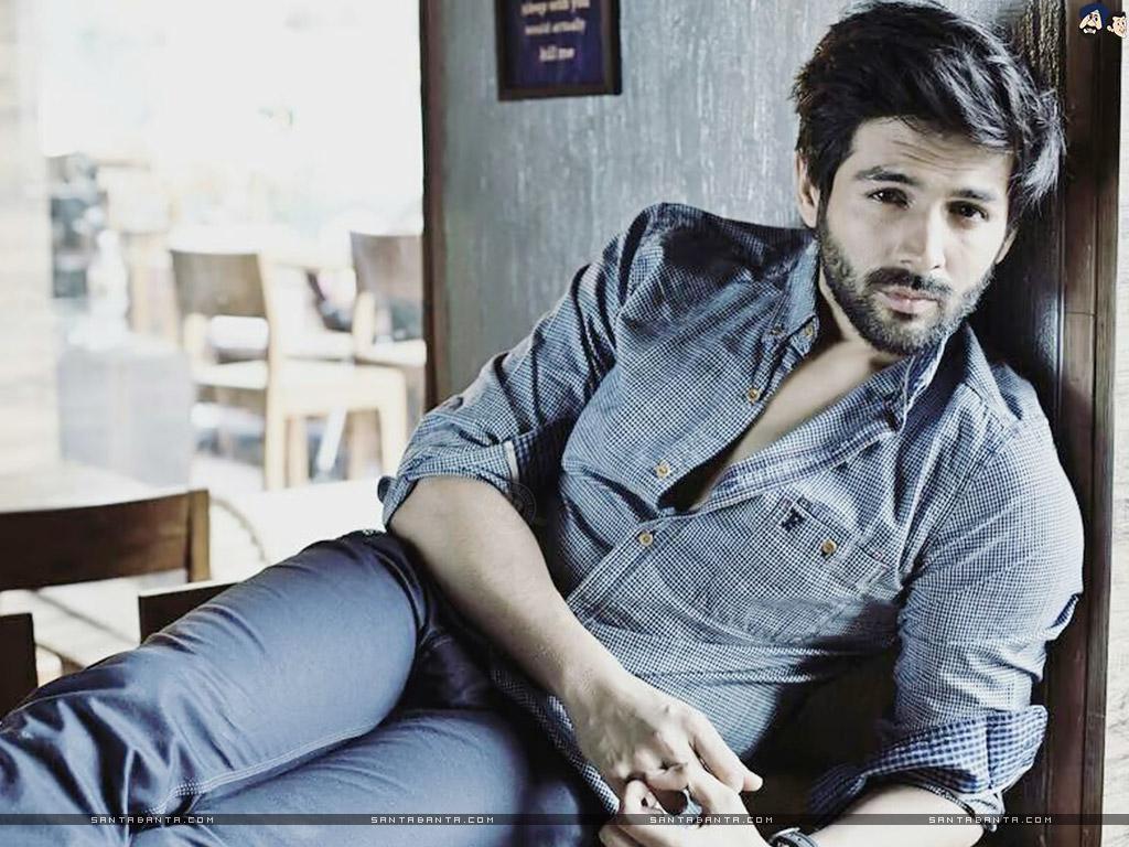 Hot HD Wallpaper of Bollywood Stars & Actors. Indian Celebs Photo