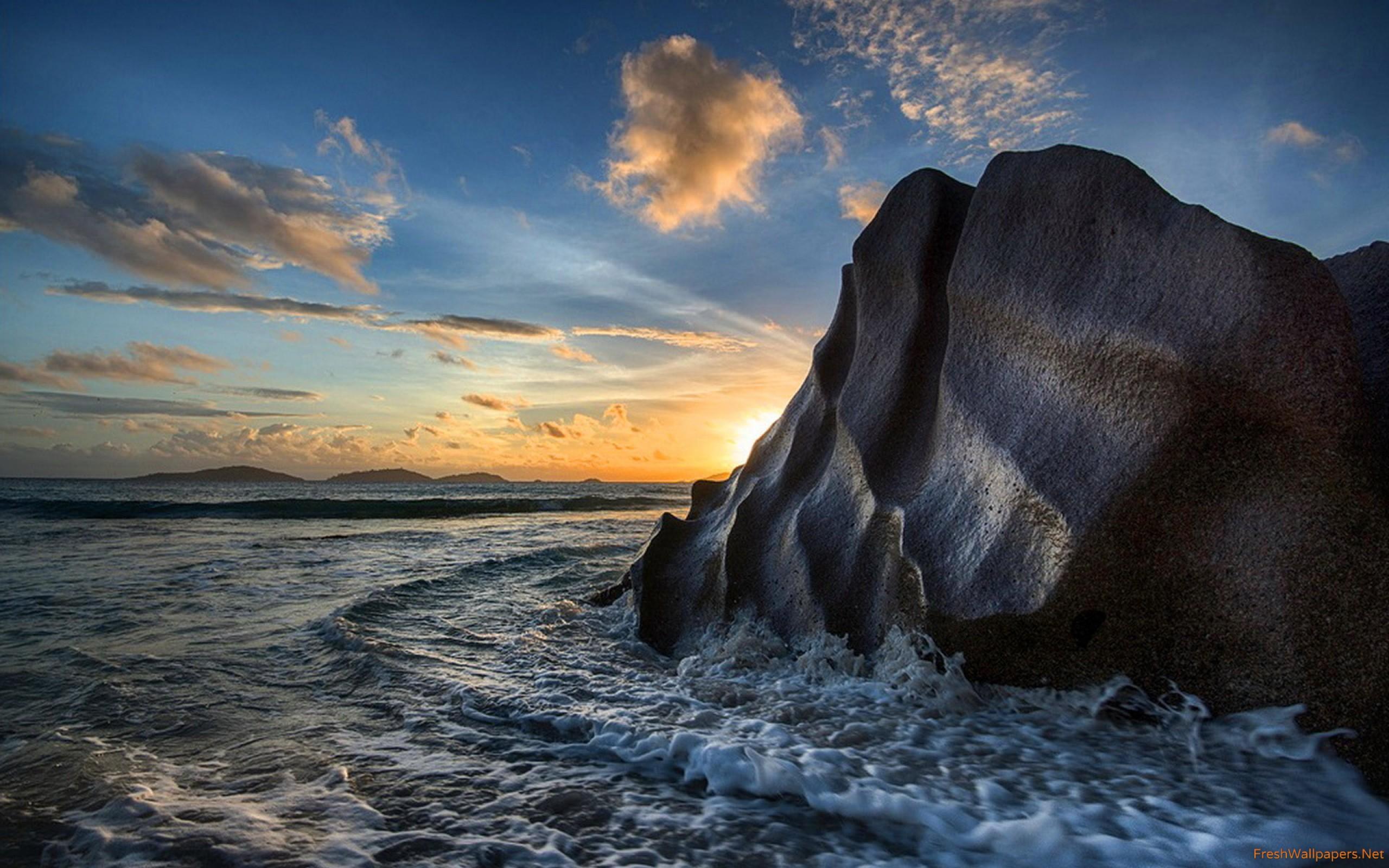 Seychelles Sunset Behind Rocks wallpaper