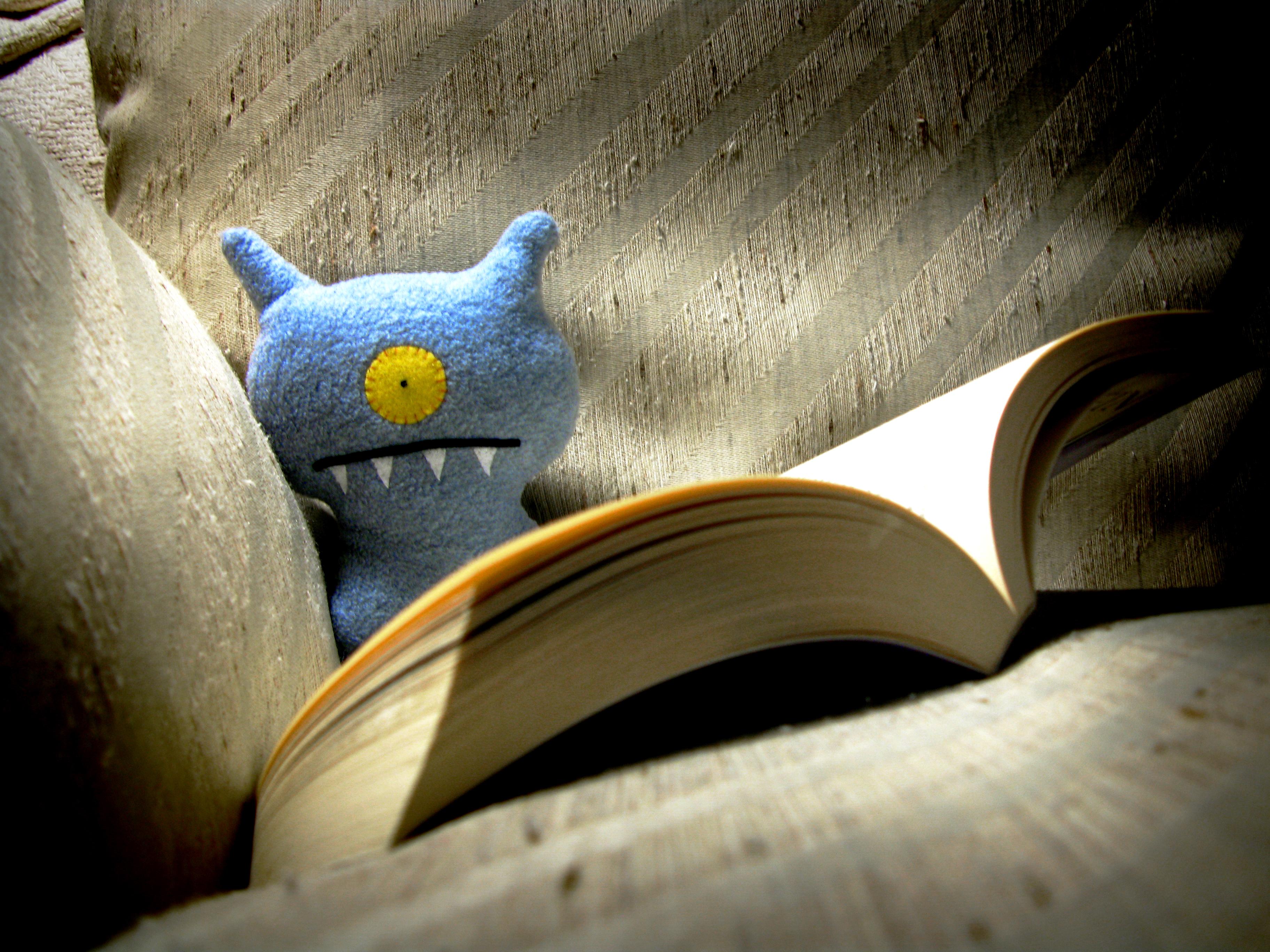 Wallpaper, reading, book, couch, uglydoll, uglydolls, uglydog