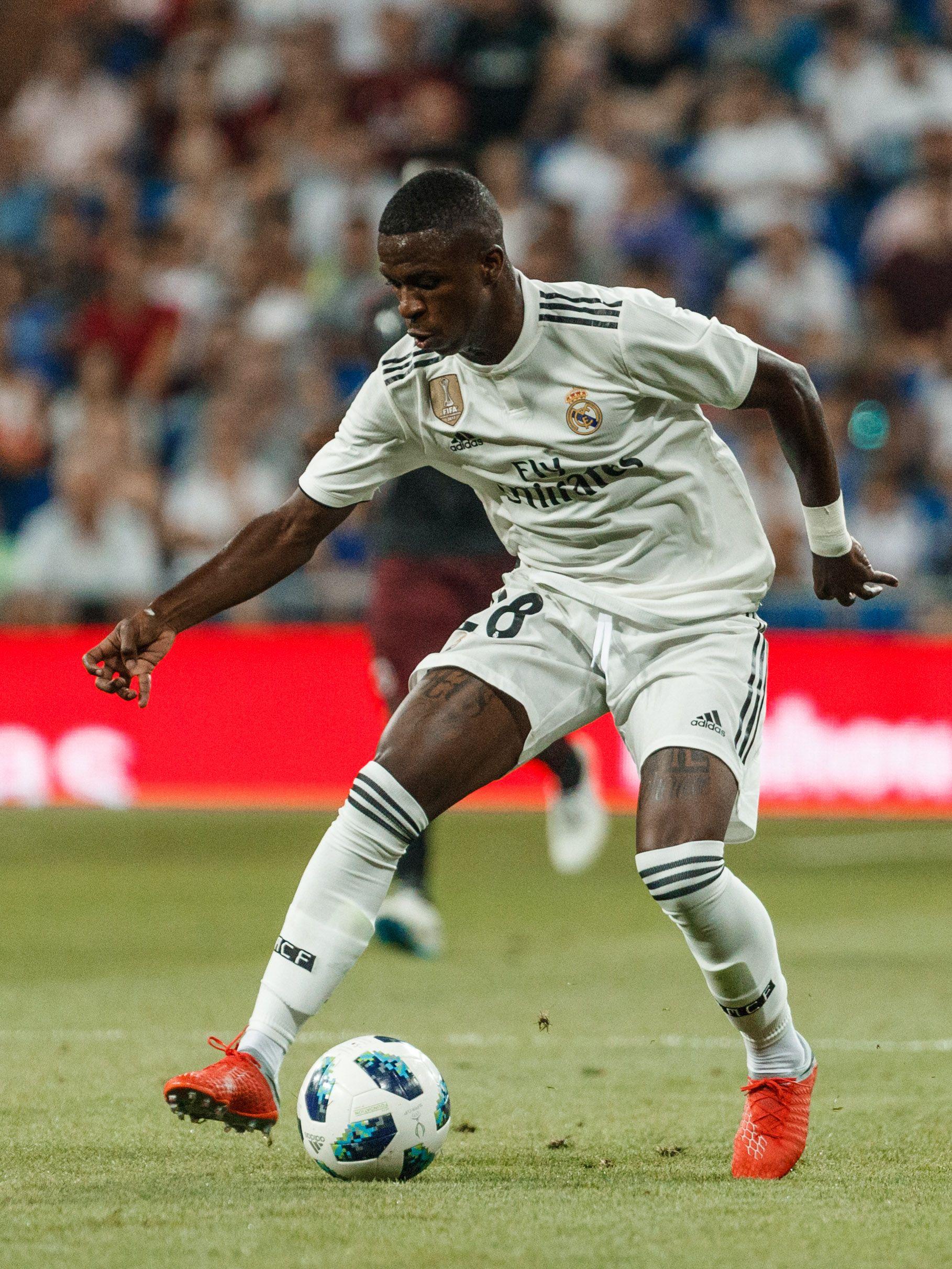 Vinicius Jr debutó en el Castilla y dejó su sello con un gran caño