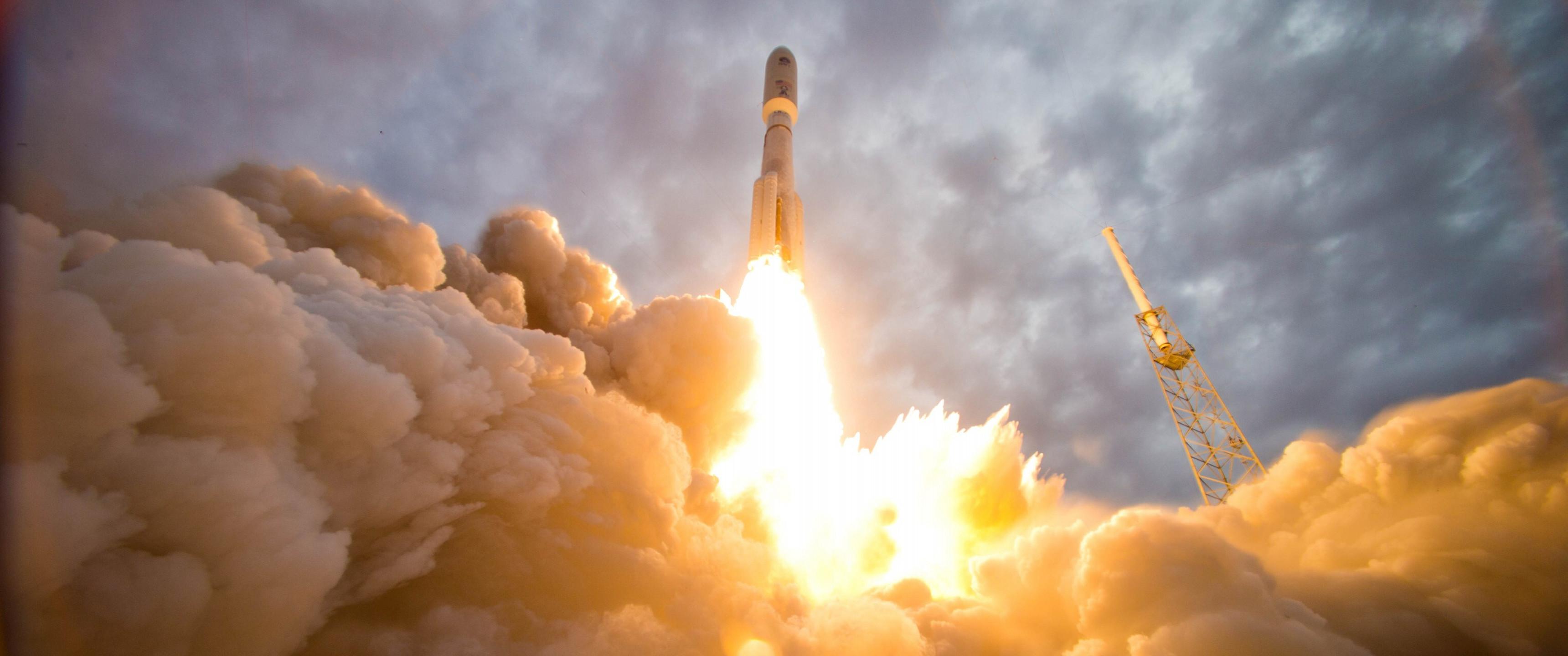 Nasa: rocket launch [3440x1440]