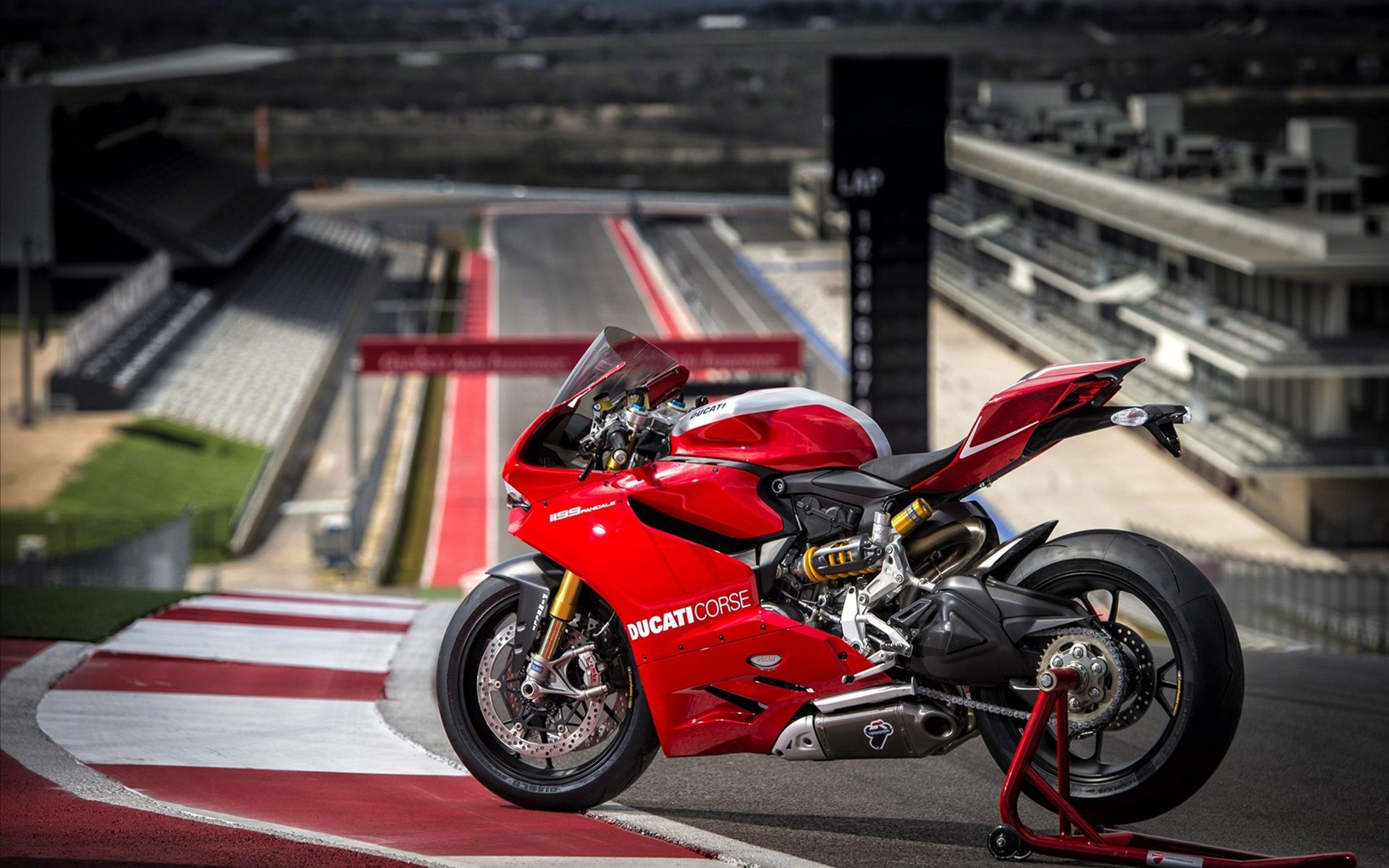 Ducati Superbike 1199 Panigale R Motorcycle Corse 4000x2500