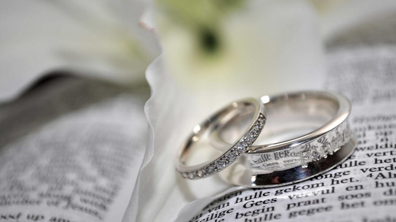 3,549 Engagement Invitation Rings Stock Photos - Free & Royalty-Free Stock  Photos from Dreamstime