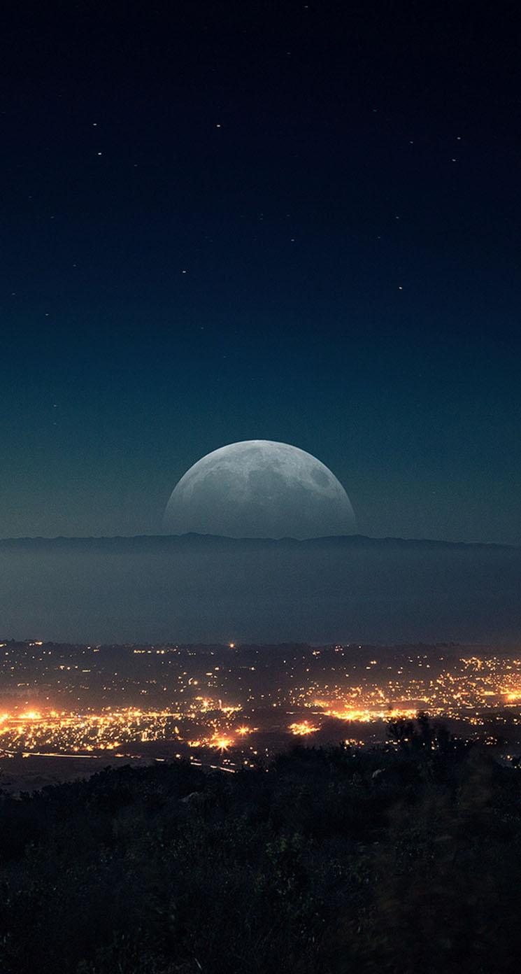 Moon on the horizon iPhone Wallpaper
