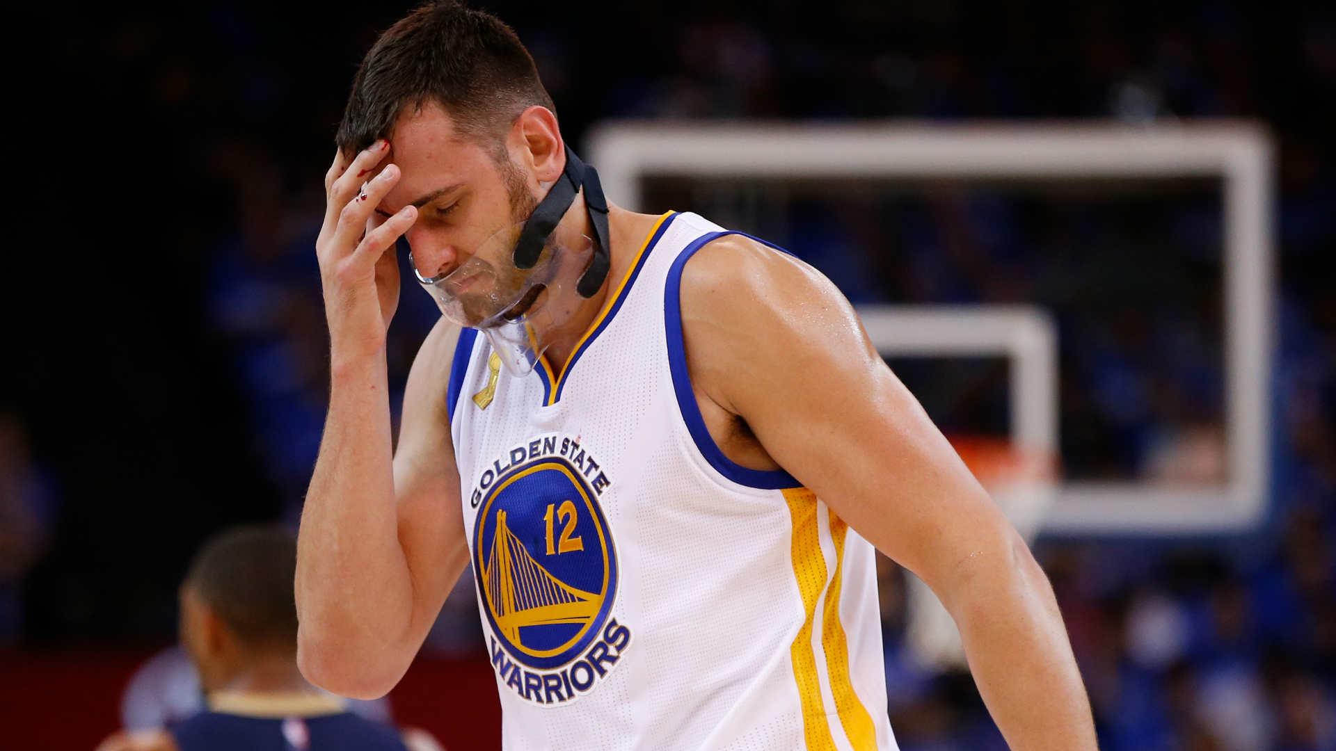 Warriors' Andrew Bogut diagnosed with concussion, could miss time