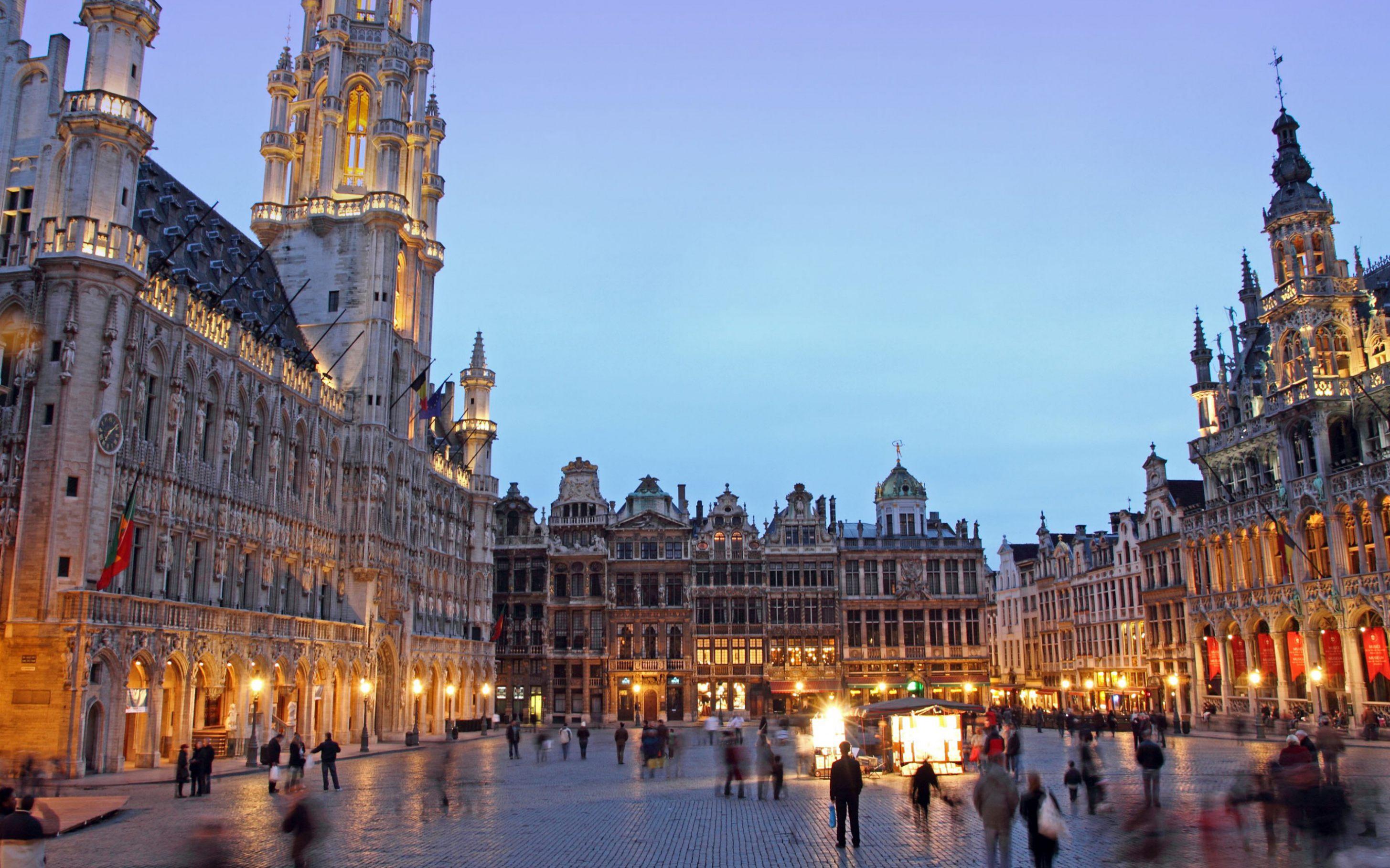 Grand place at dusk tours wallpaper