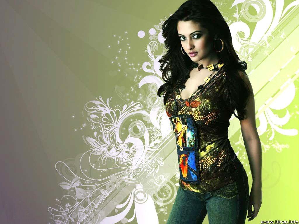 Riya Sen Latest Wallpaper And Riya Sen Wallpaper