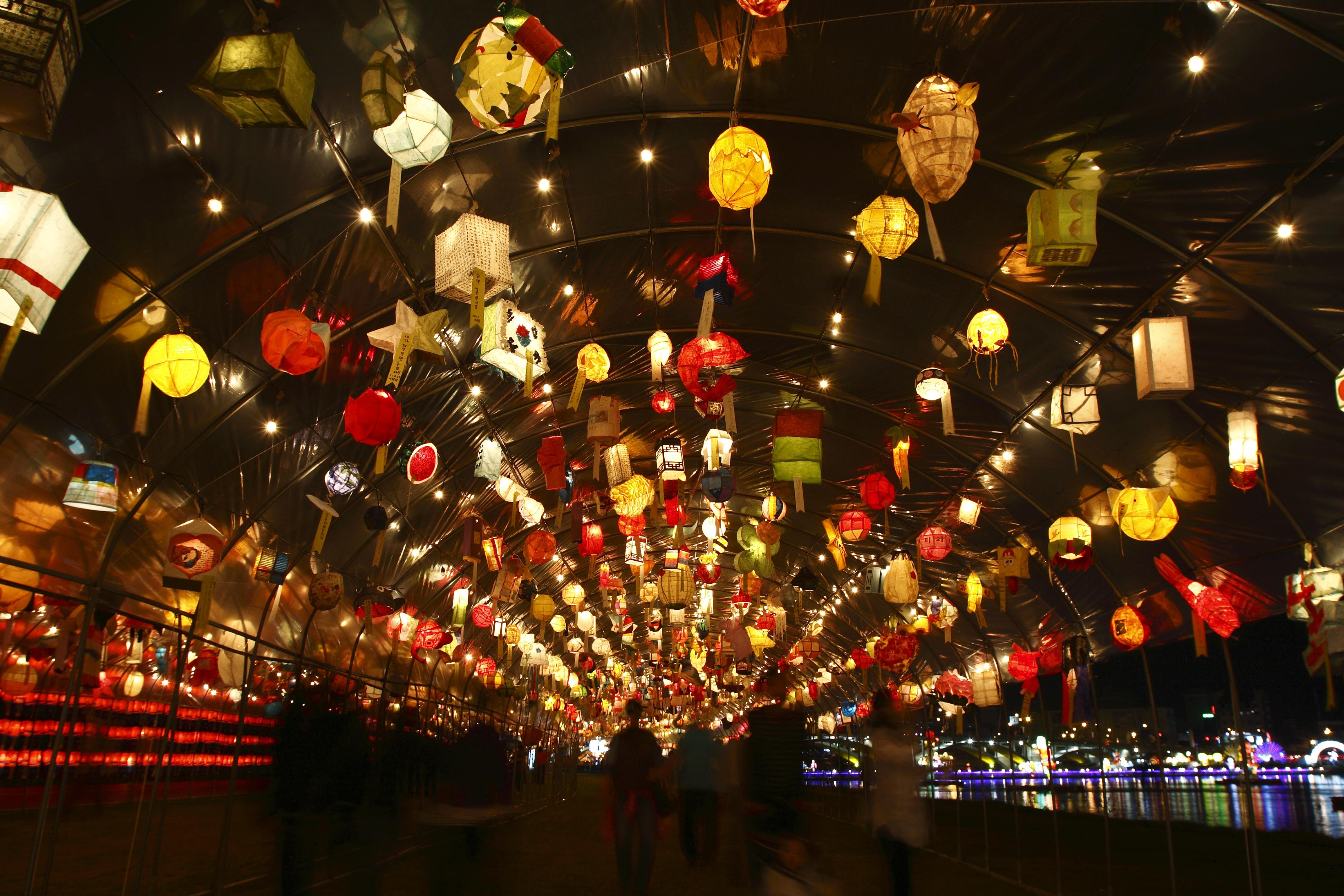Japanese lantern lamp light asian oriental bokeh f wallpaper
