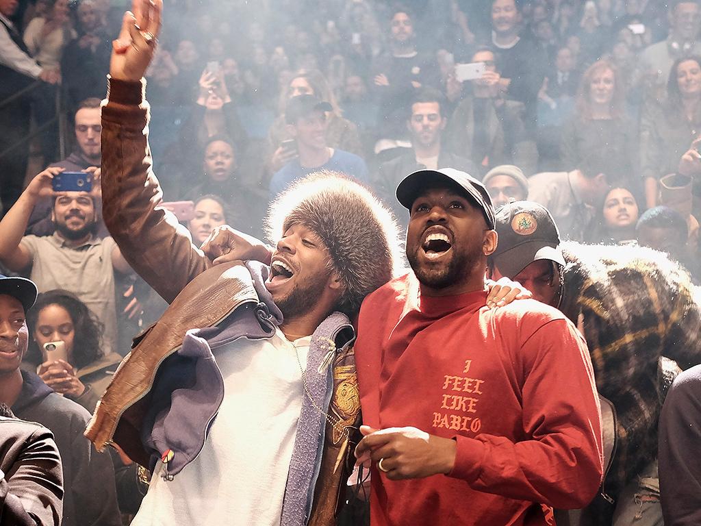 Kanye Ends Feud with Kid Cudi with Onstage Compliments
