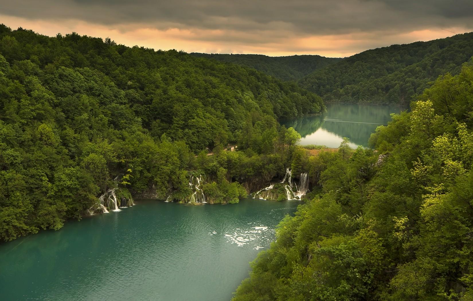 Download 1650x1050 Croatia, Plitvice Lakes National Park, Forest