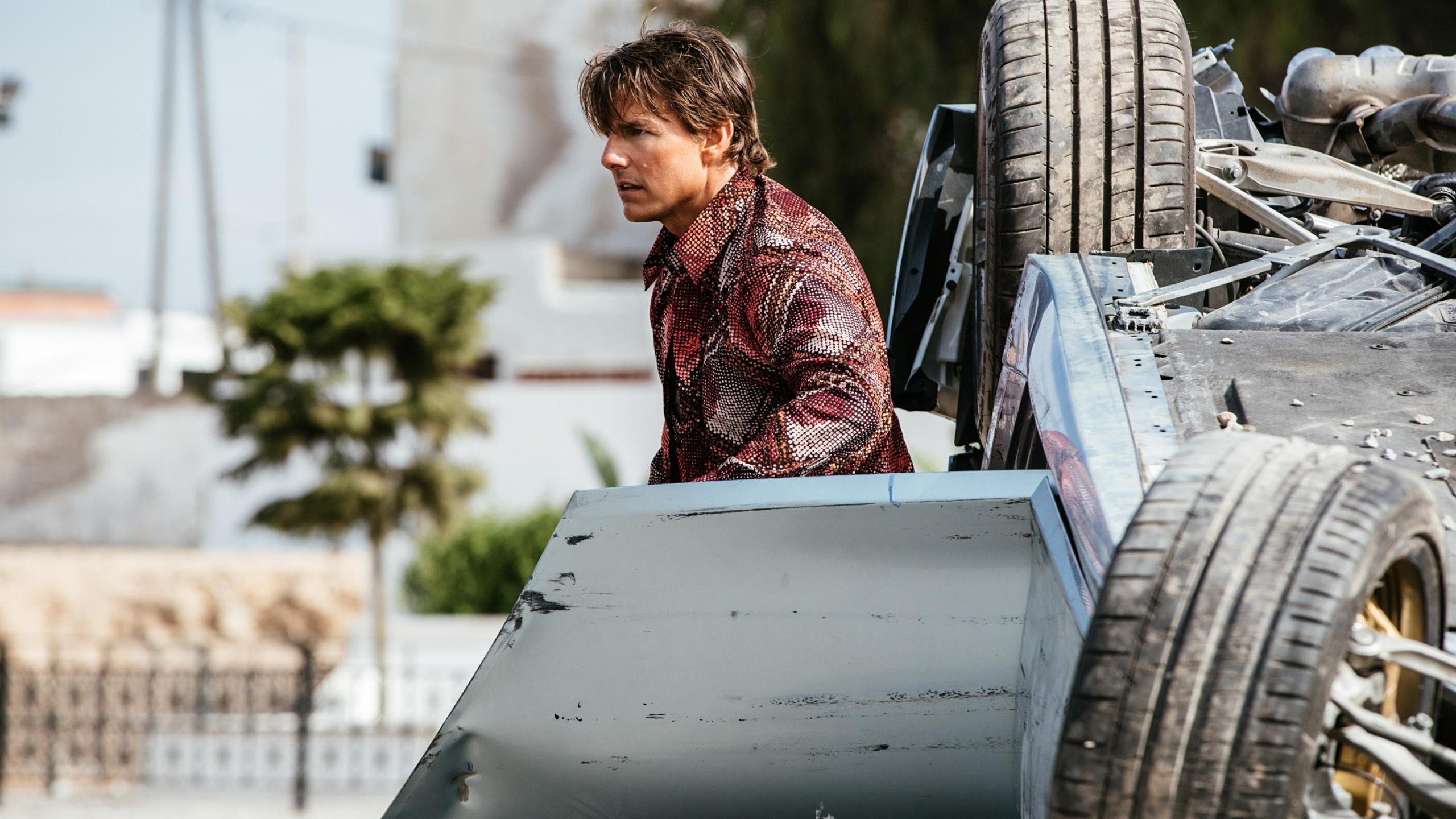 Tom Cruise As Ethan Hunt Mission Impossible 2015 Wallpaper