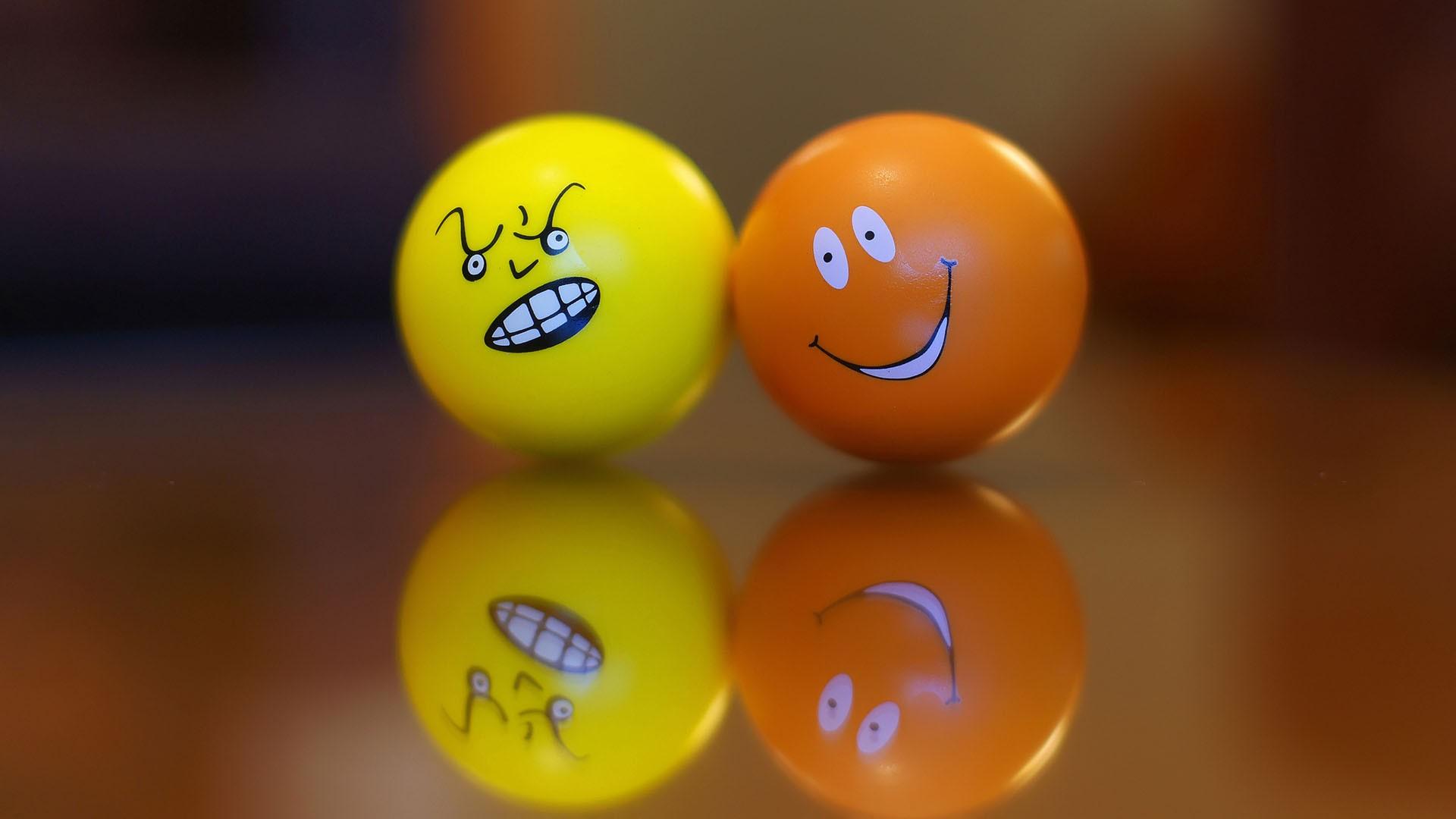 balls wallpaper