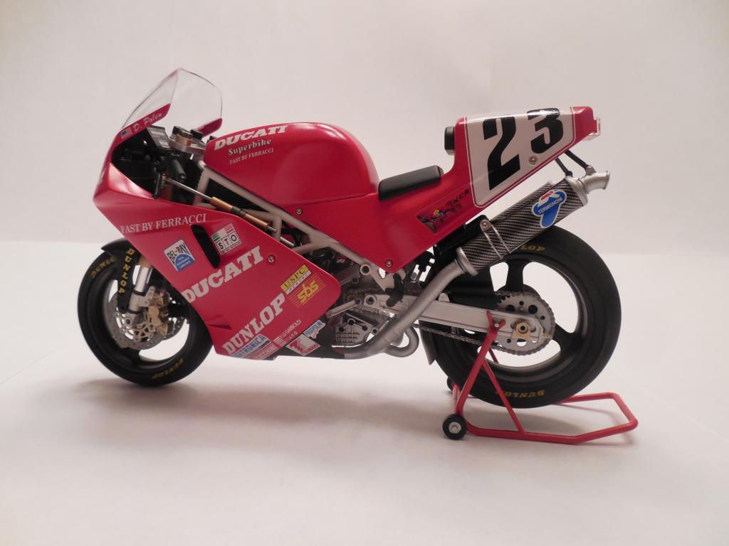 Ducati 888 Superbike Modeler magazine
