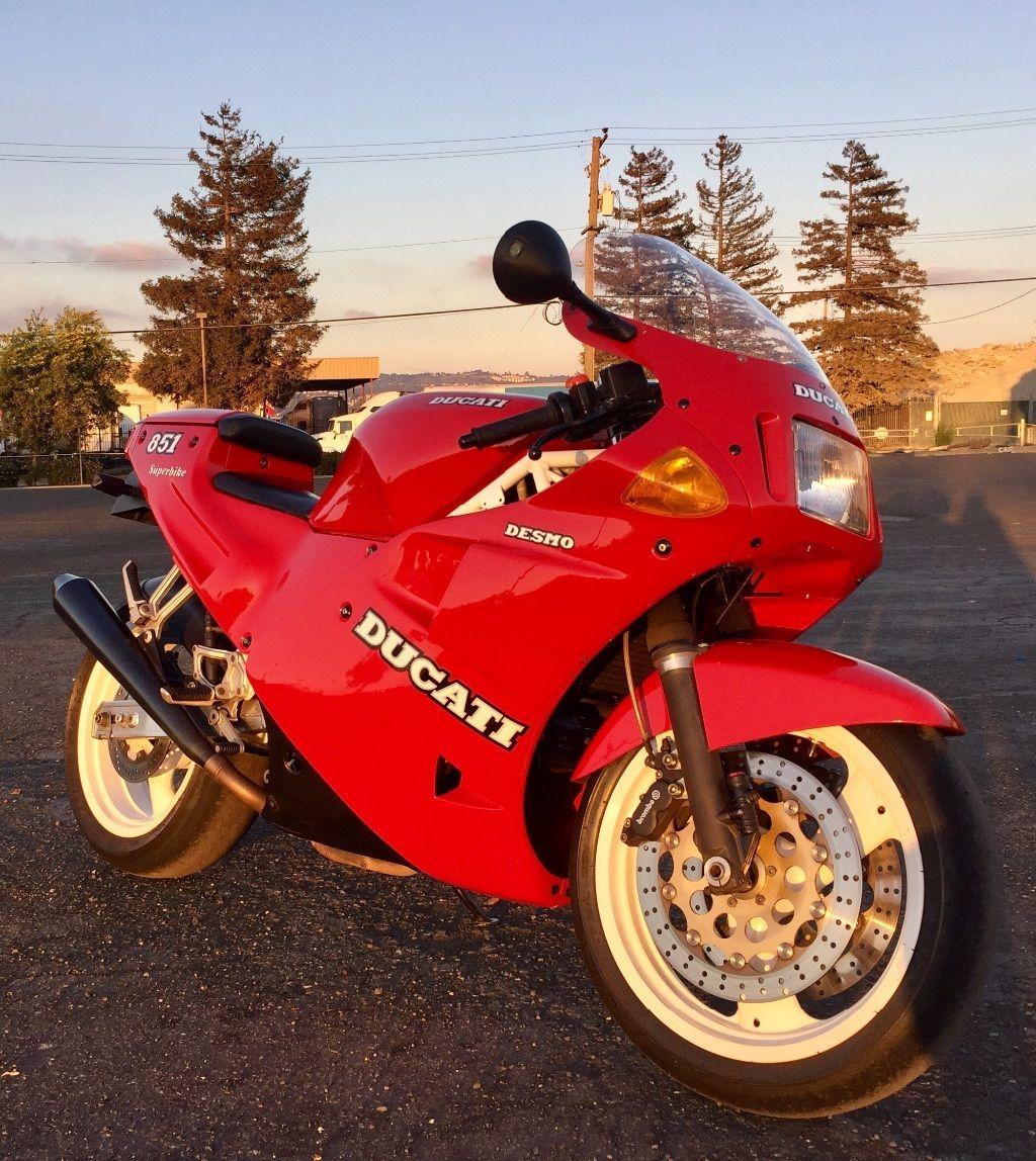 Signature Strada Ducati 851
