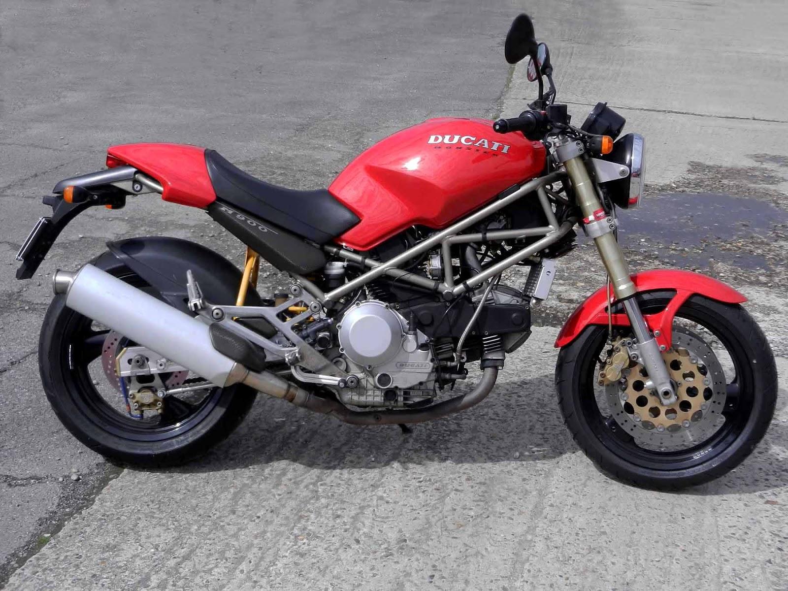 elrectanguloenlamano: DUCATI MONSTER: 25 YEARS OF A LANDMARK DESIGN